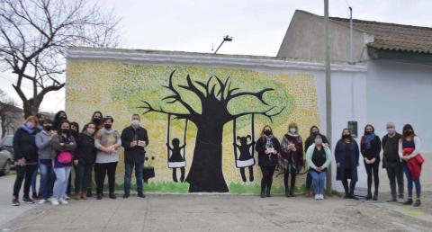 Se inauguró el mural "La vereda de la niñez y adolescencia"